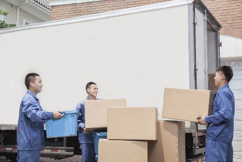 Packing and loading a removal truck for a Bermondsey relocation